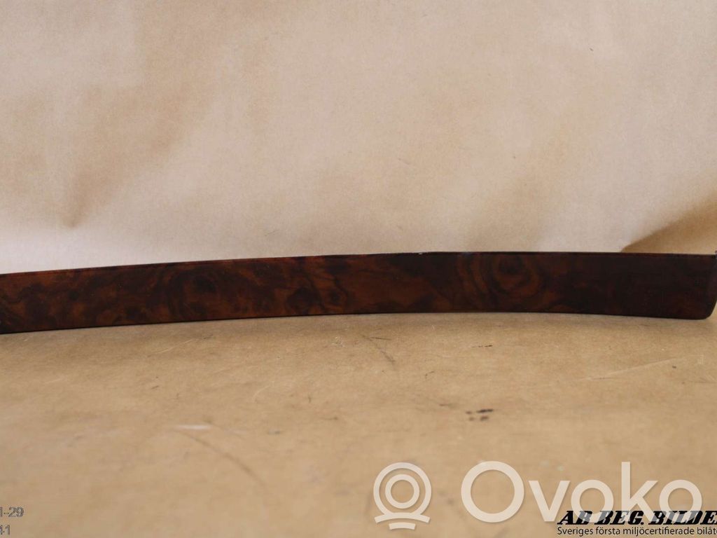 Dashboard glove box trim   8211434