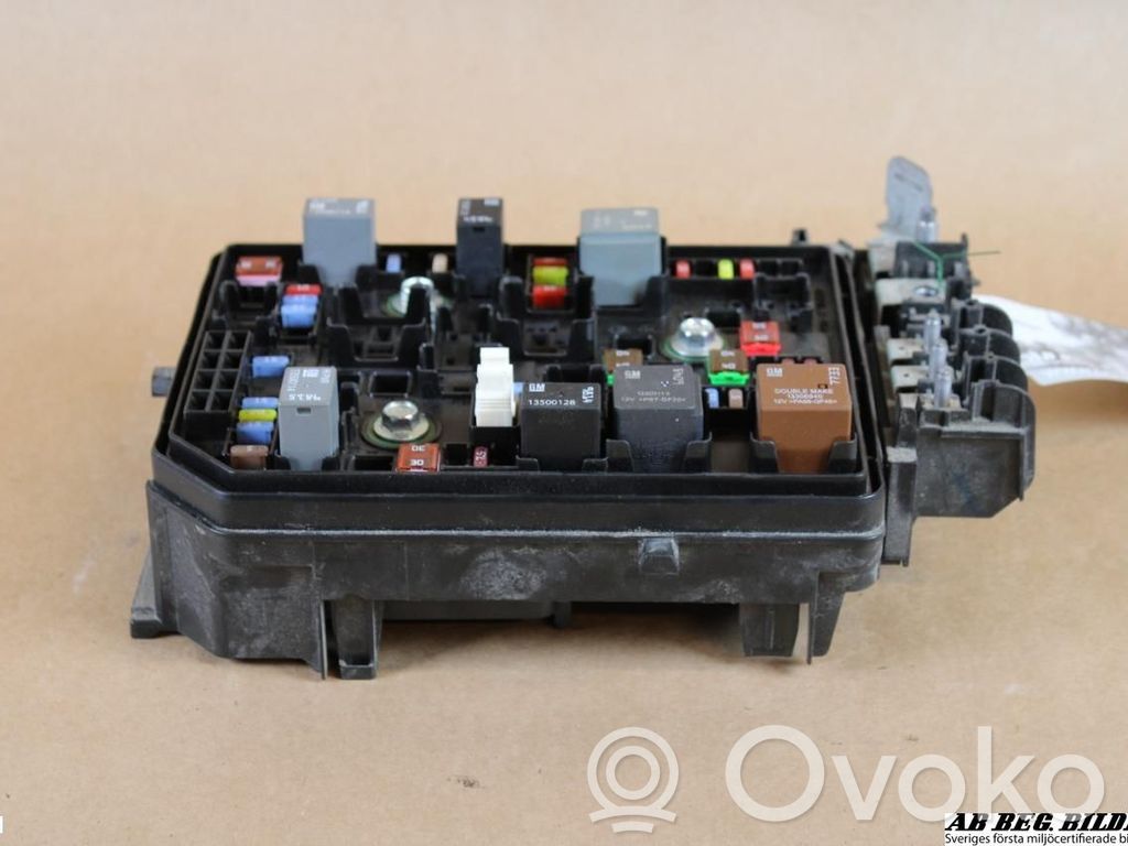 Opel Astra K Módulo de fusible 