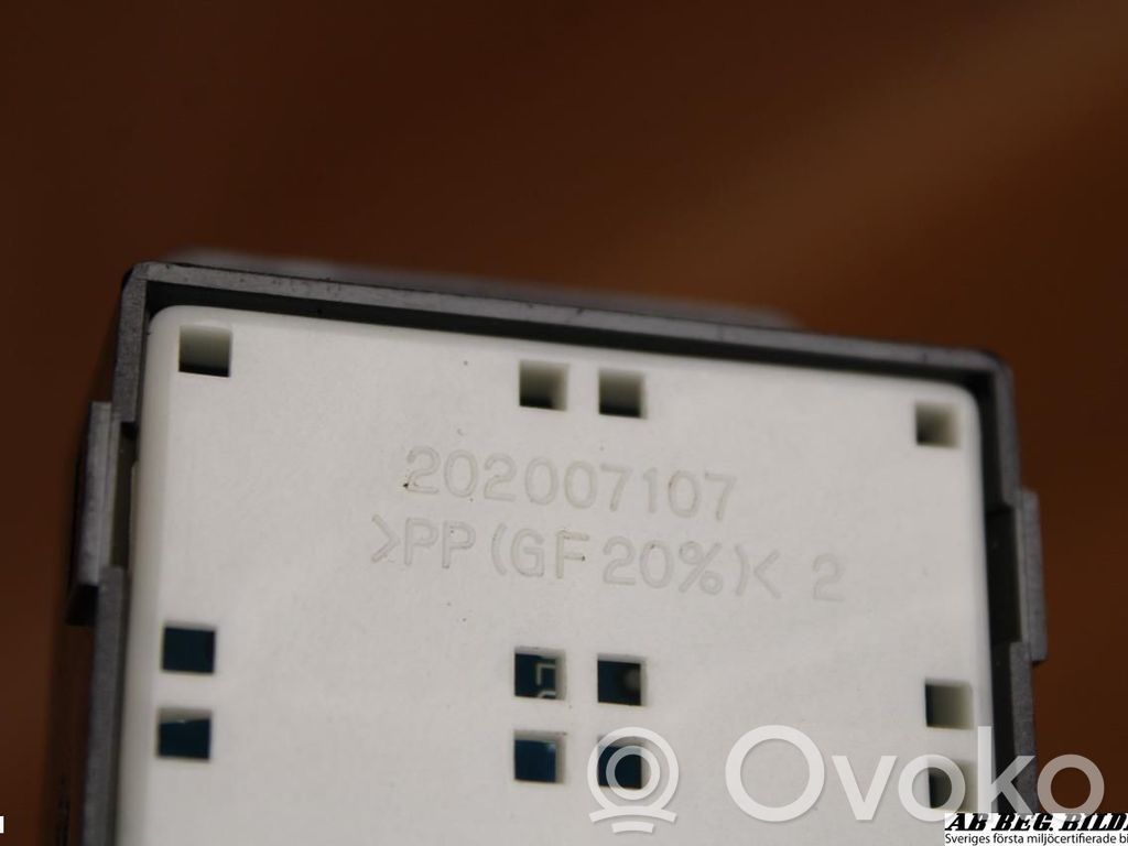 Hyundai i10 Electric window control switch 