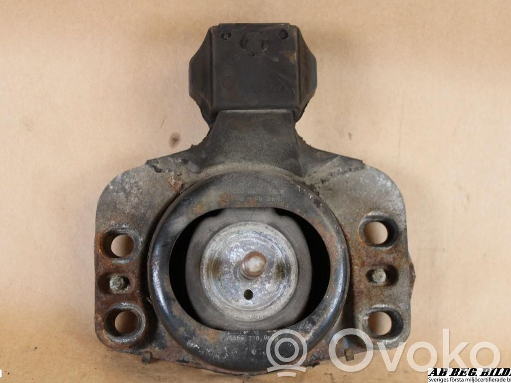 Renault Master II Engine mounting bracket 