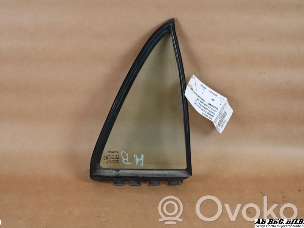 Ventanilla de ventilación de la puerta trasera   6812302070