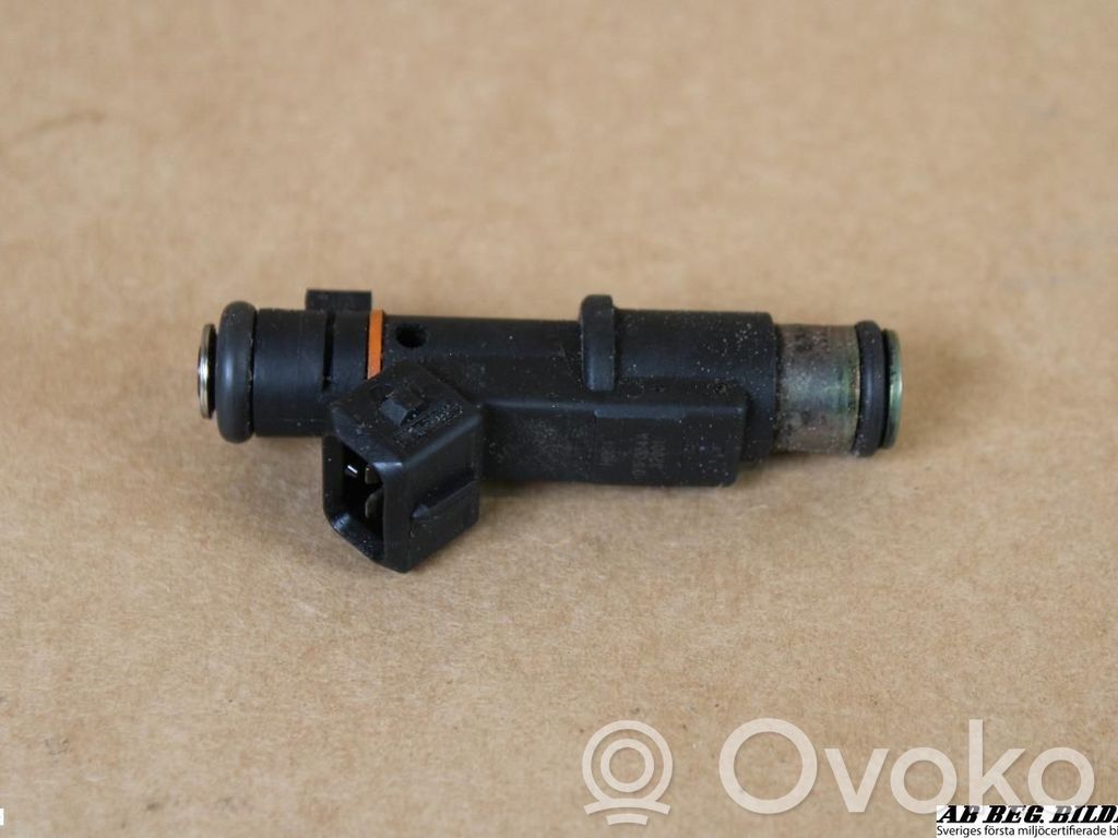 Peugeot 406 Inyector de combustible 