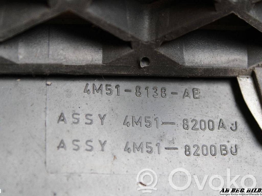 Augšējais režģis   4M518138AE
