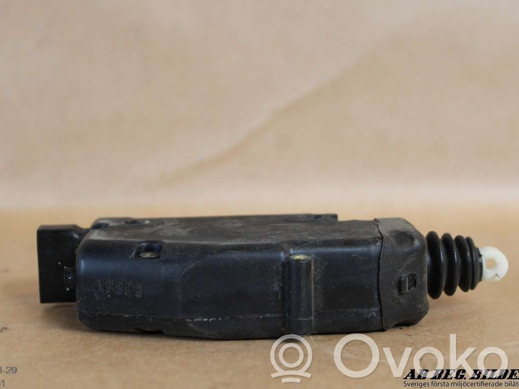 Central locking motor   17B03