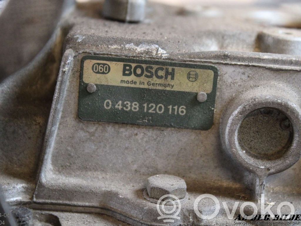 Mercedes-Benz W123 Ansaugbrücke Ansaugkrümmer 