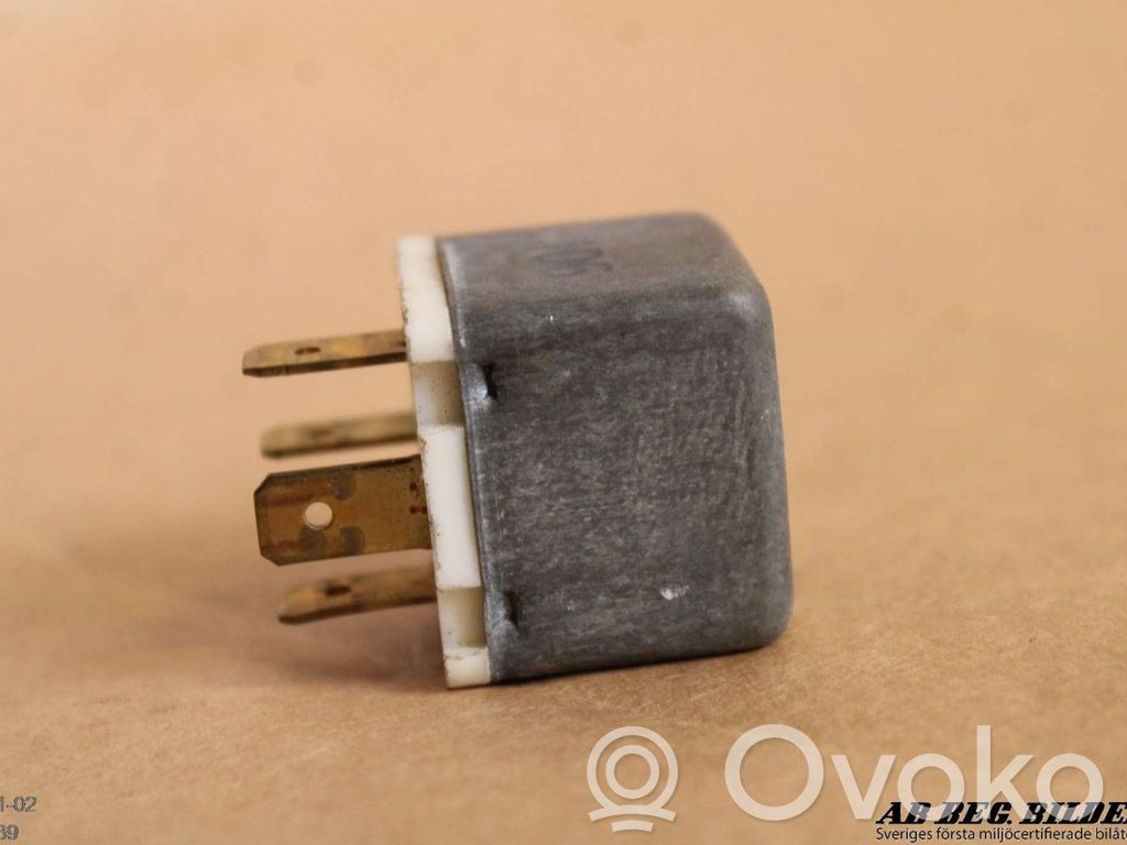 BMW 5 E34 Other relay 