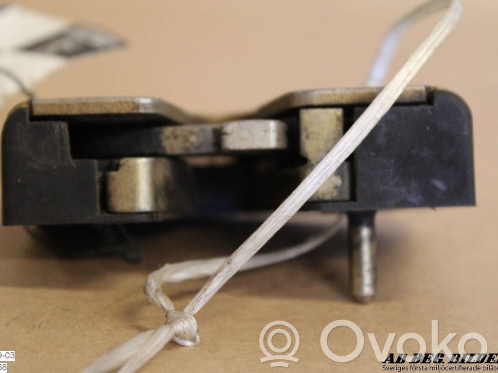 Front door lock   6438