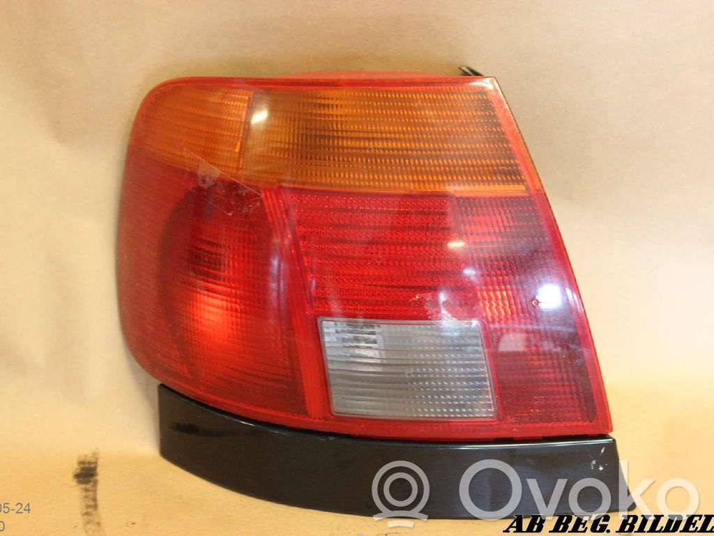 Audi A4 S4 B5 8D Lampa tylna 