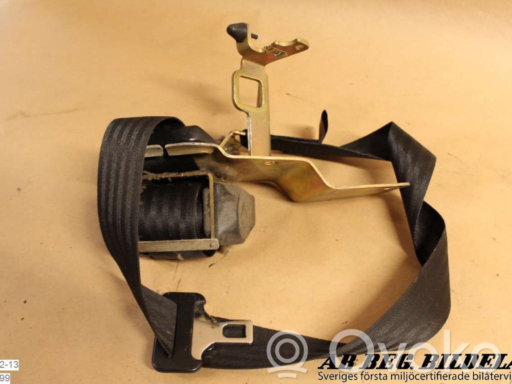 Saab 900 Rear seatbelt 