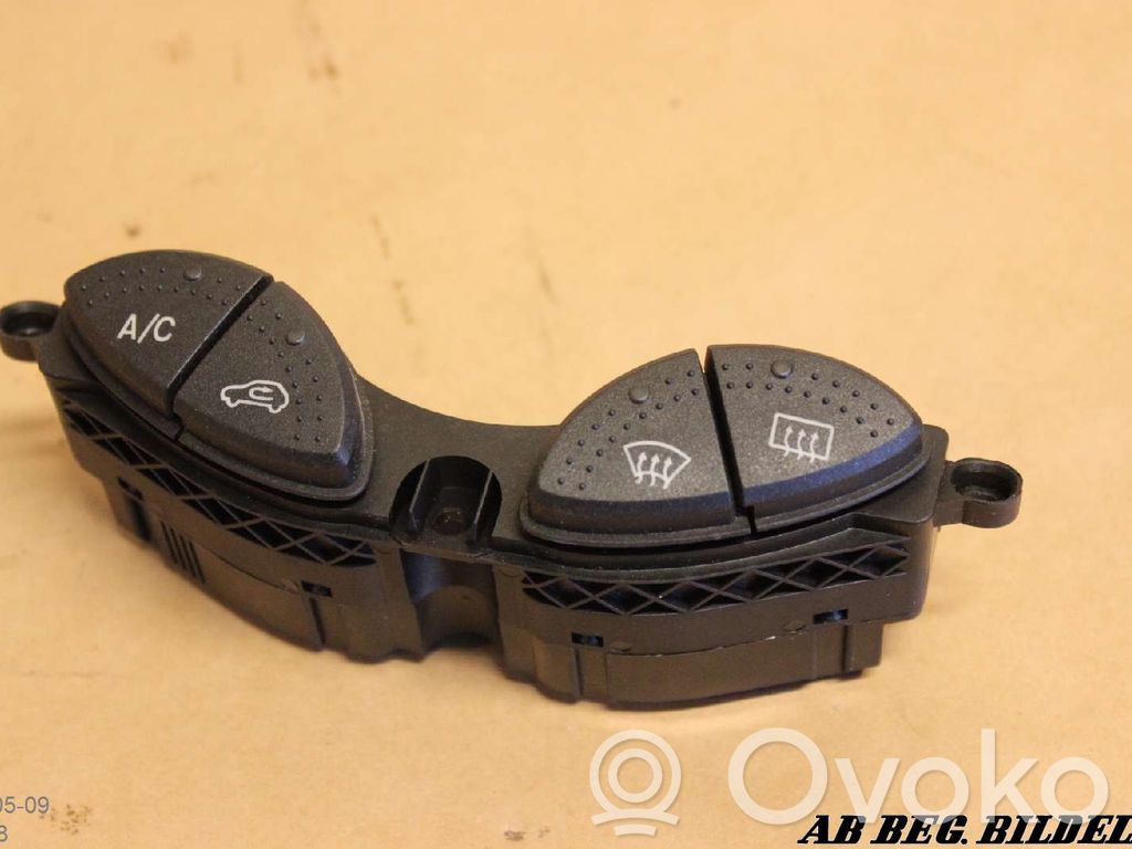 Ford Focus Interrupteur de climatisation (A / C)