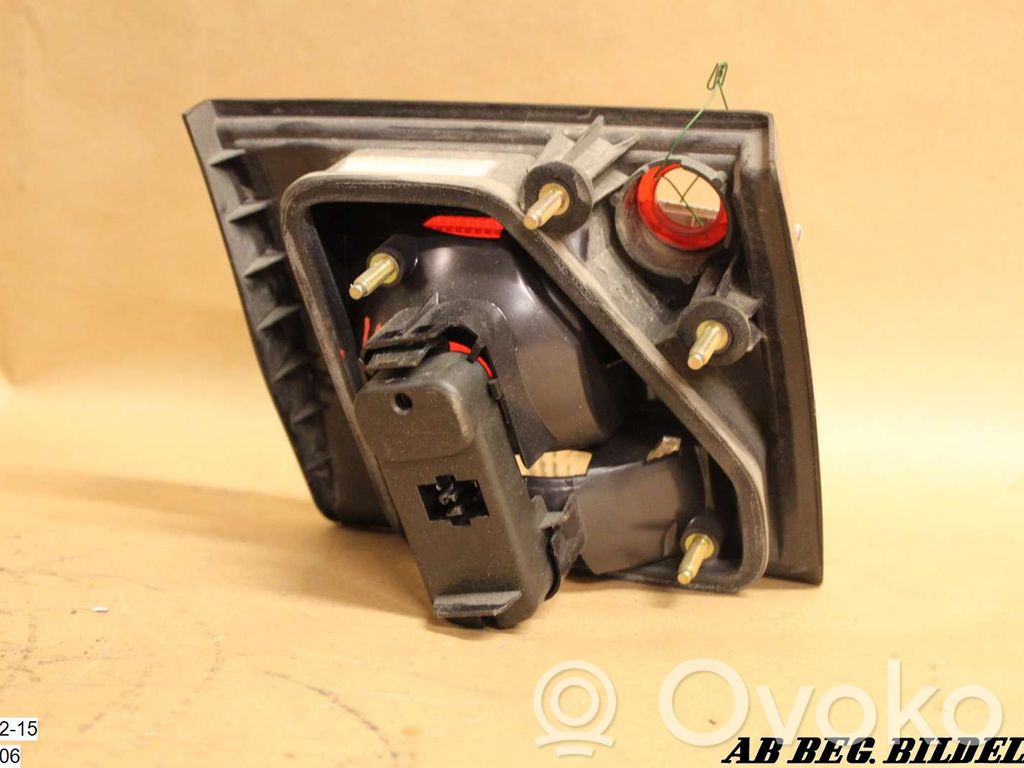 Saab 9-3 Ver1 Lampă spate în capacul portbagajului 