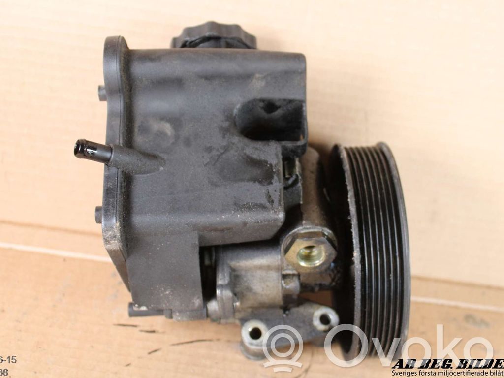 Mercedes-Benz E W211 Pompe direction assistée 