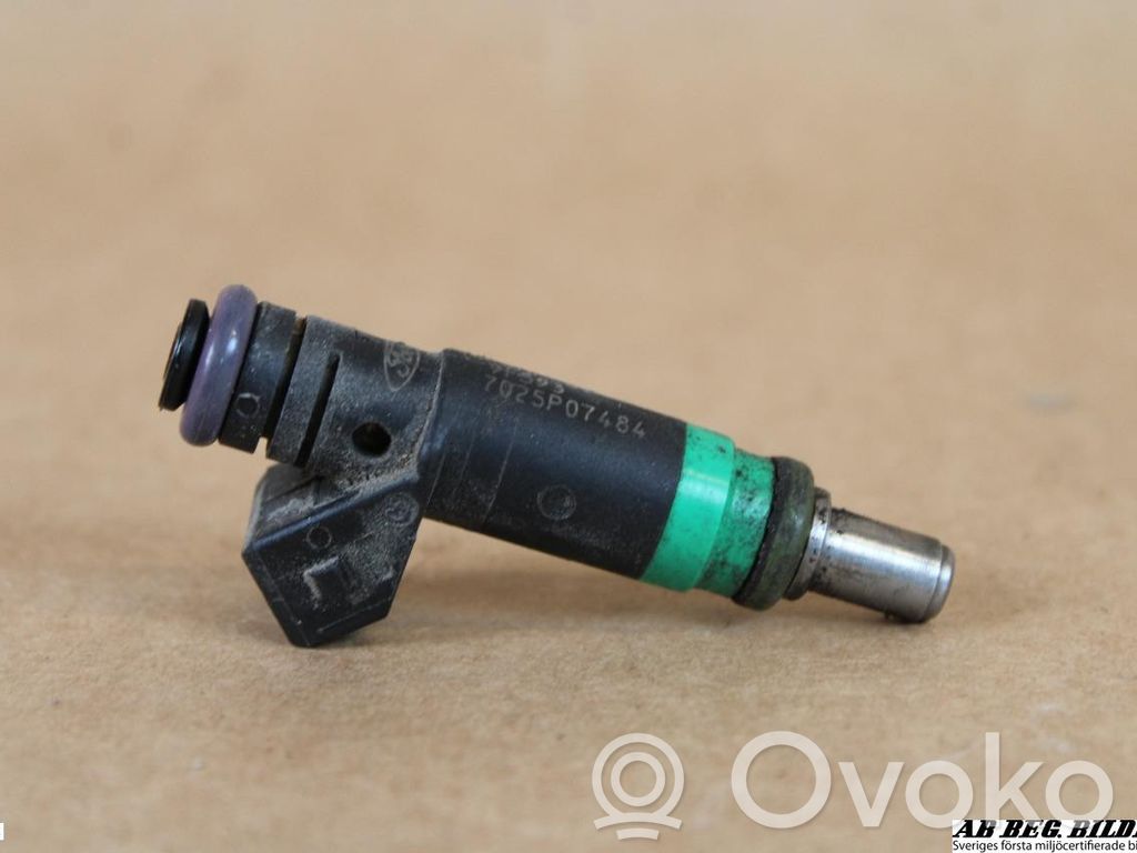 Volvo C30 Inyector de combustible 