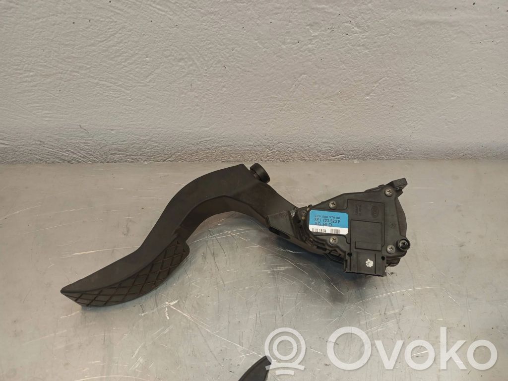 Audi A4 S4 B6 8E 8H Pedał gazu / przyspieszenia 