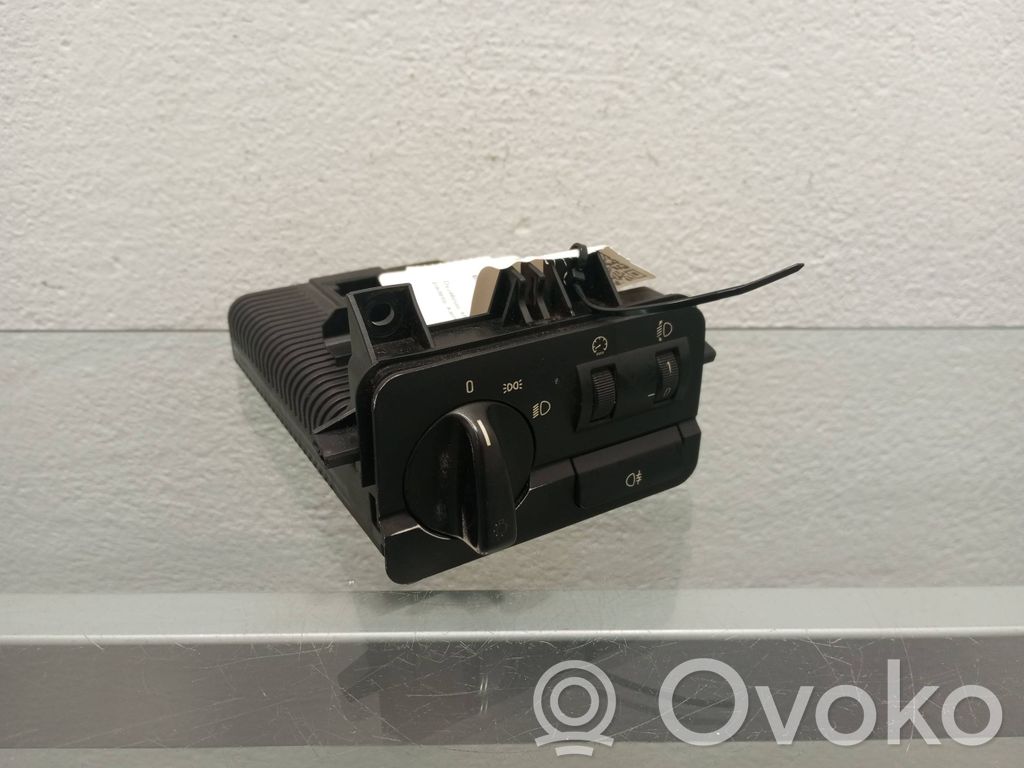 Light switch   6907944,61316907944,086480060