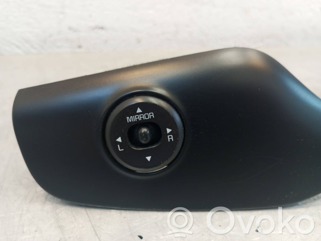 KIA Ceed Wing mirror switch 