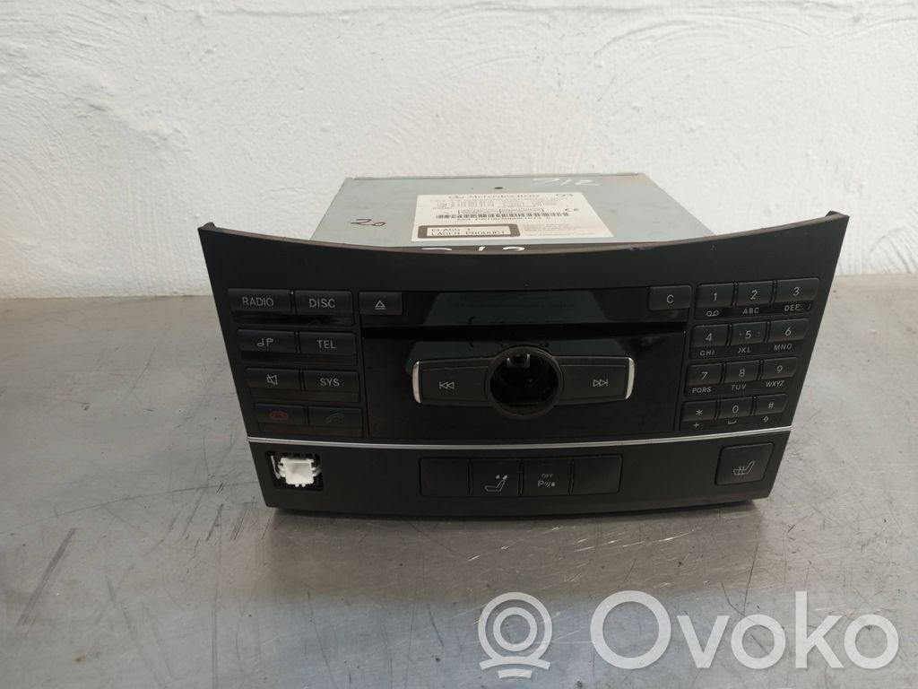 Mercedes-Benz E W212 Panel / Radioodtwarzacz CD/DVD/GPS 