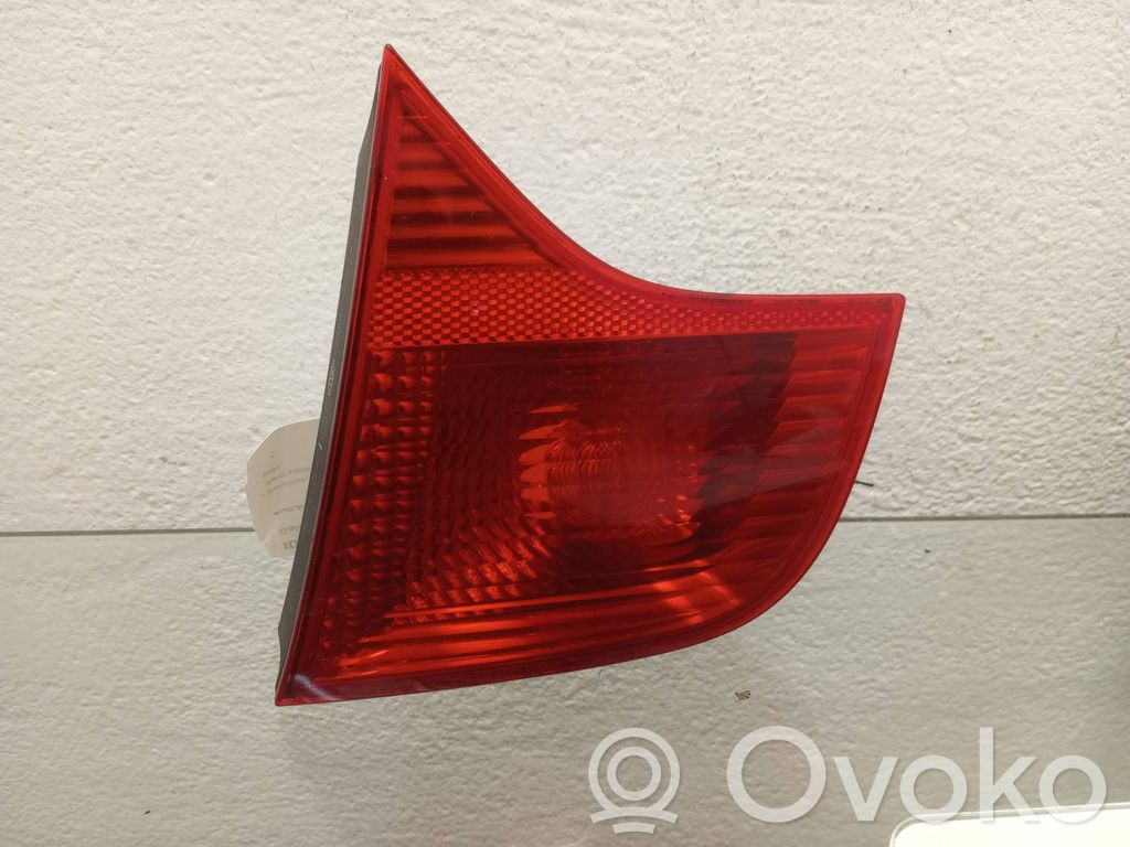 Audi A4 S4 B7 8E 8H Takaluukun takavalot 