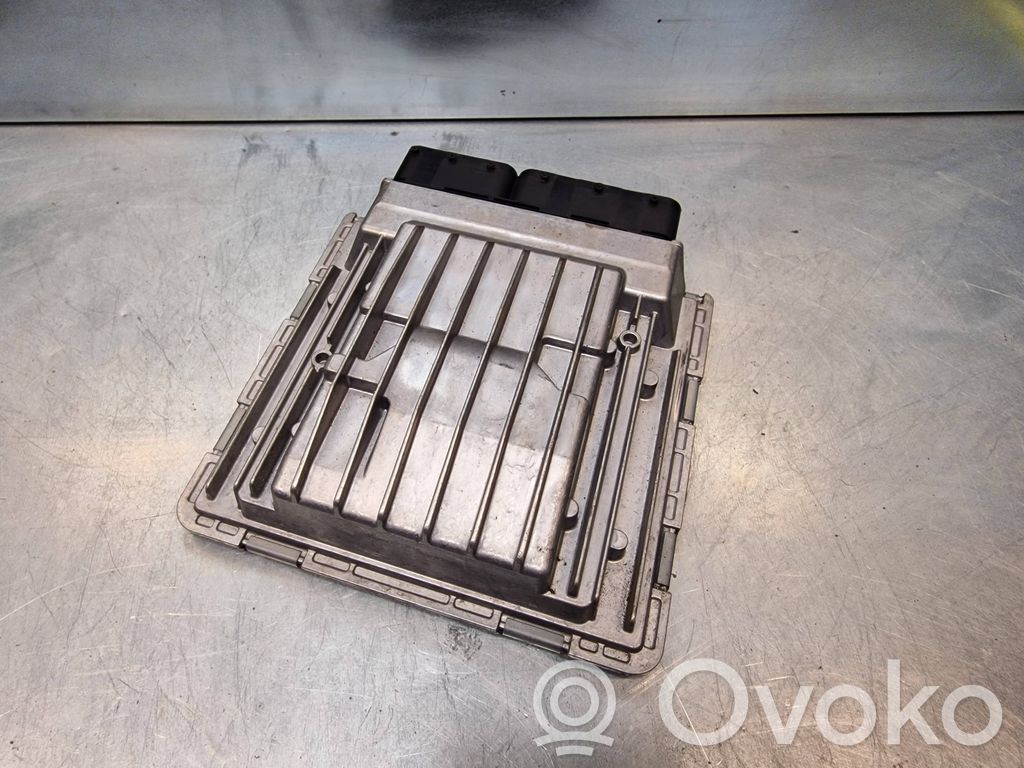 BMW 1 E81 E87 Engine control unit/module 
