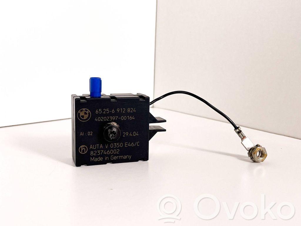 BMW 3 E46 Antenos stiprintuvas 