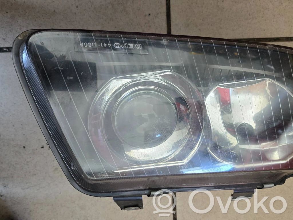 Lampa przednia   084411160R