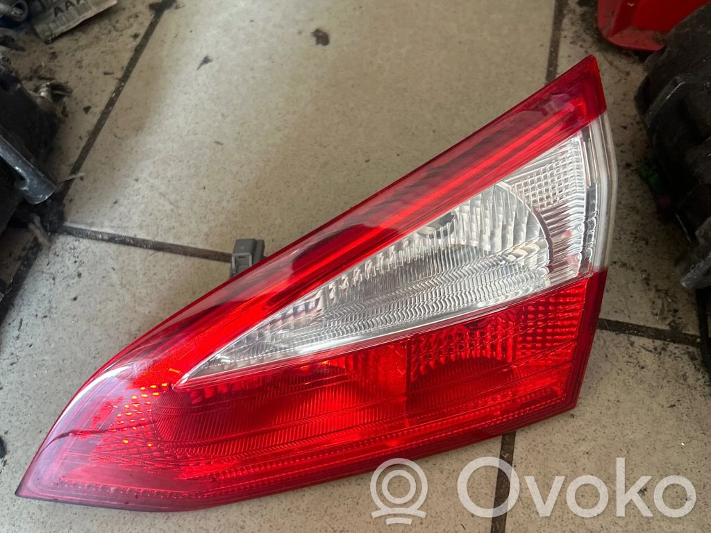 Ford Focus Takaluukun takavalot 