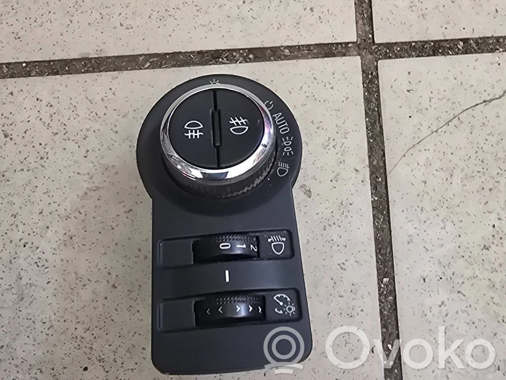 Opel Insignia A Light switch 