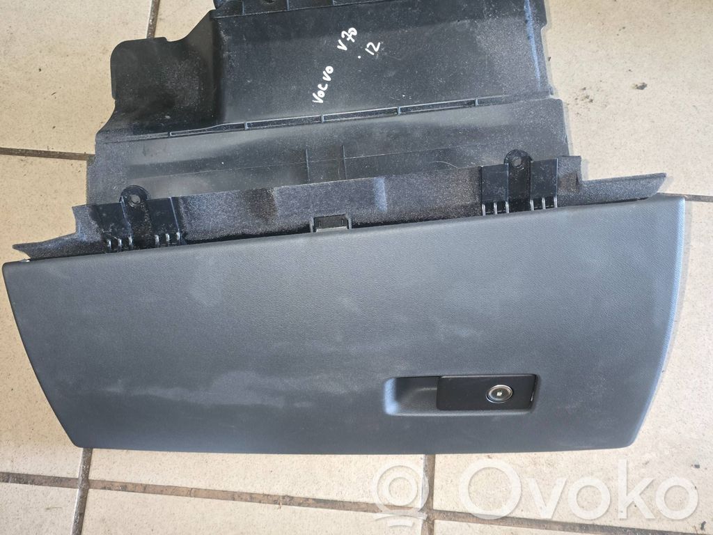 Volvo V70 Daiktadėžė 