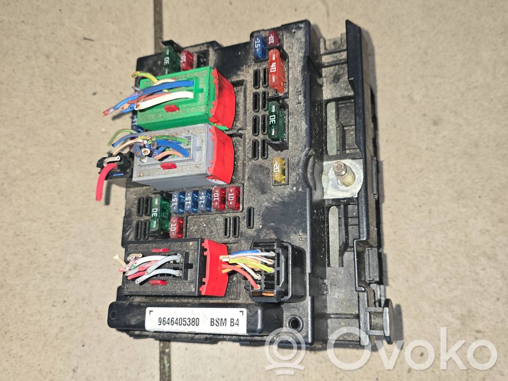 Citroen C4 I Fuse module 