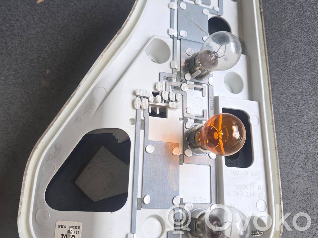 Opel Astra H Wkład lampy tylnej 