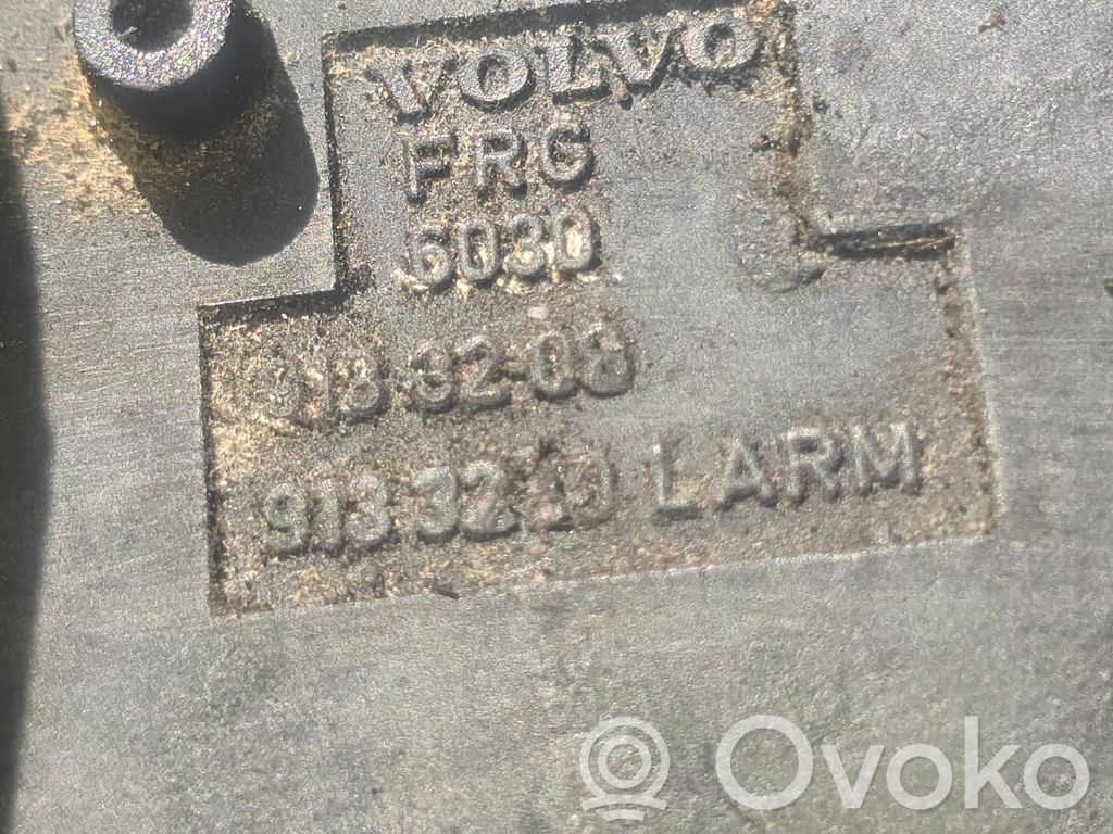 Volvo 850 Spyna variklio dangčio 