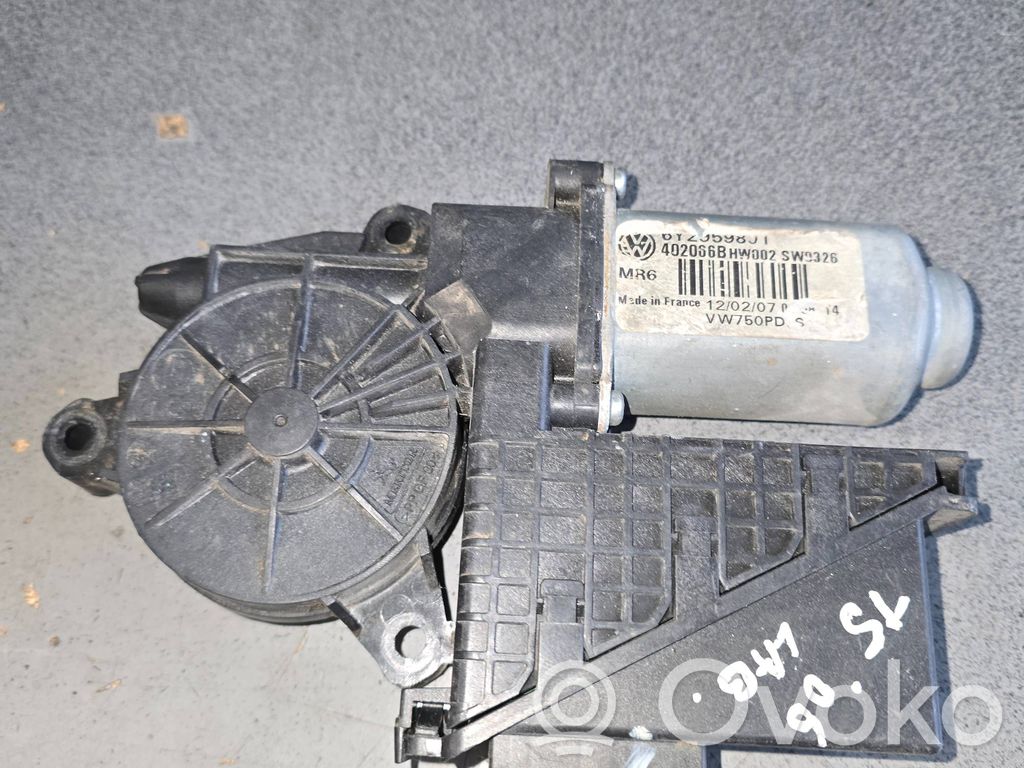 Volkswagen Multivan T5 Silnik regulatora szyby drzwi przednich 