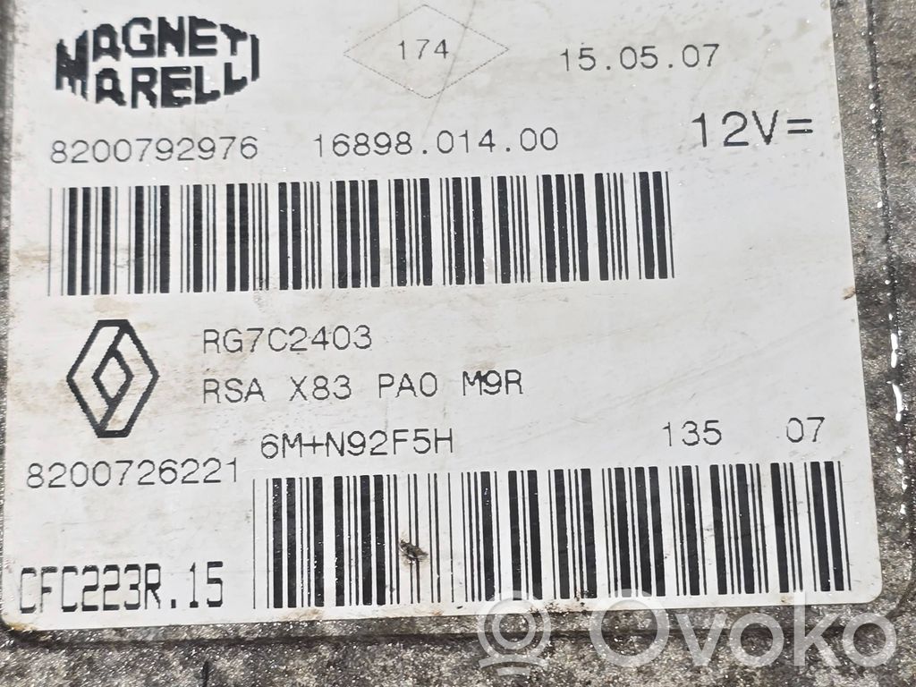 Sterownik / Moduł skrzyni biegów   8200792976,8200726221,1689801400,RG7C2403
