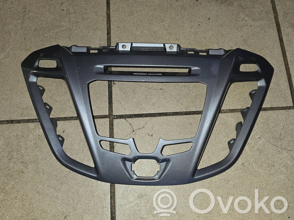 Ford Transit Custom Verkleidung Radio / Navigation 