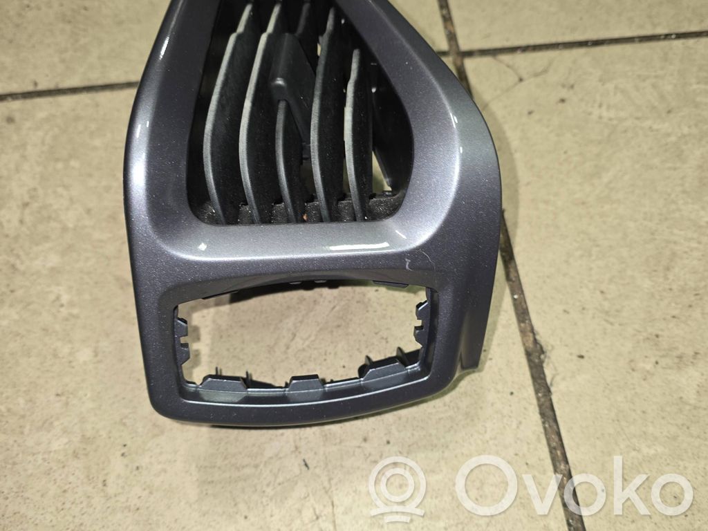 Ford Transit Custom Lango oro grotelės 