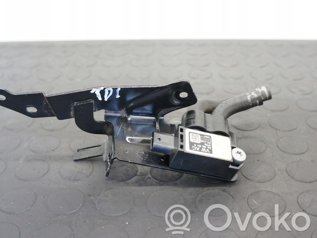 Volkswagen Golf VII Exhaust gas pressure sensor 