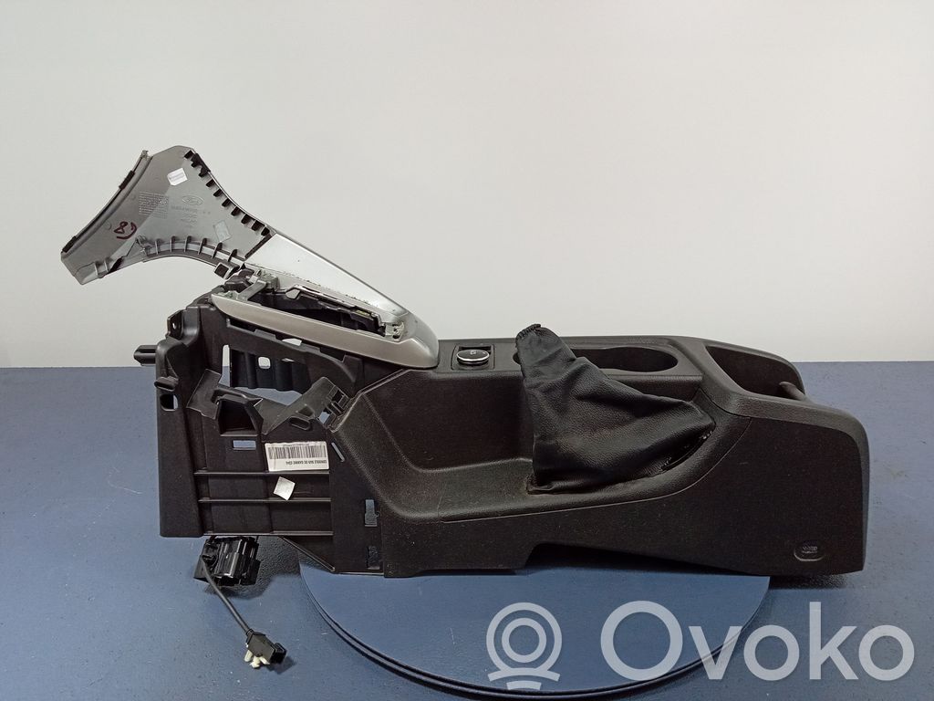 Ford Focus Centrālā konsole 
