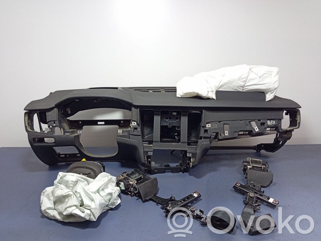 Volvo S90, V90 Panelė 