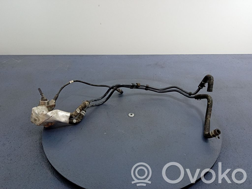 Audi Q7 4M Fuel injector 