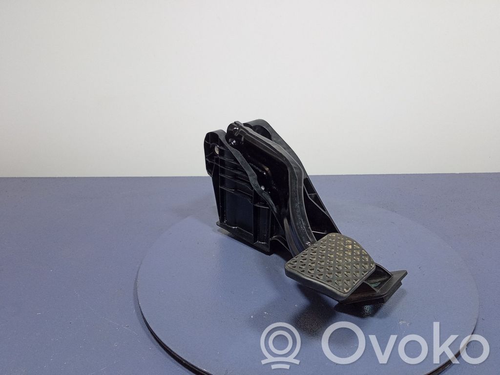 BMW iX Gaspedal 