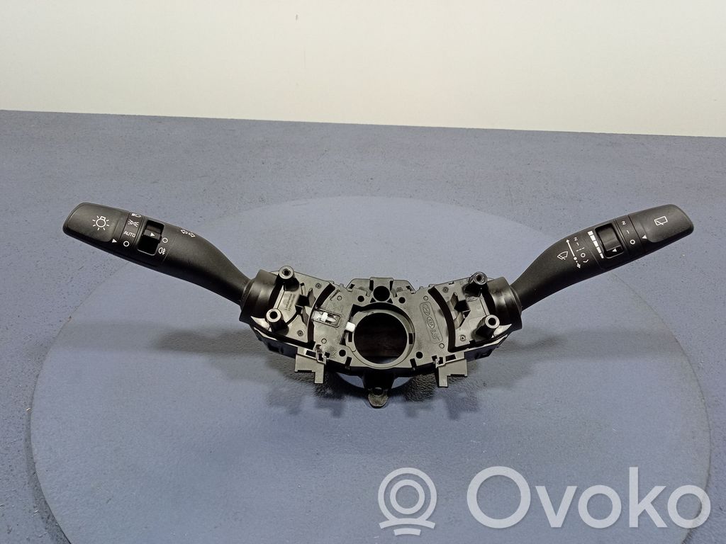 KIA Rio Otros interruptores/perillas/selectores 