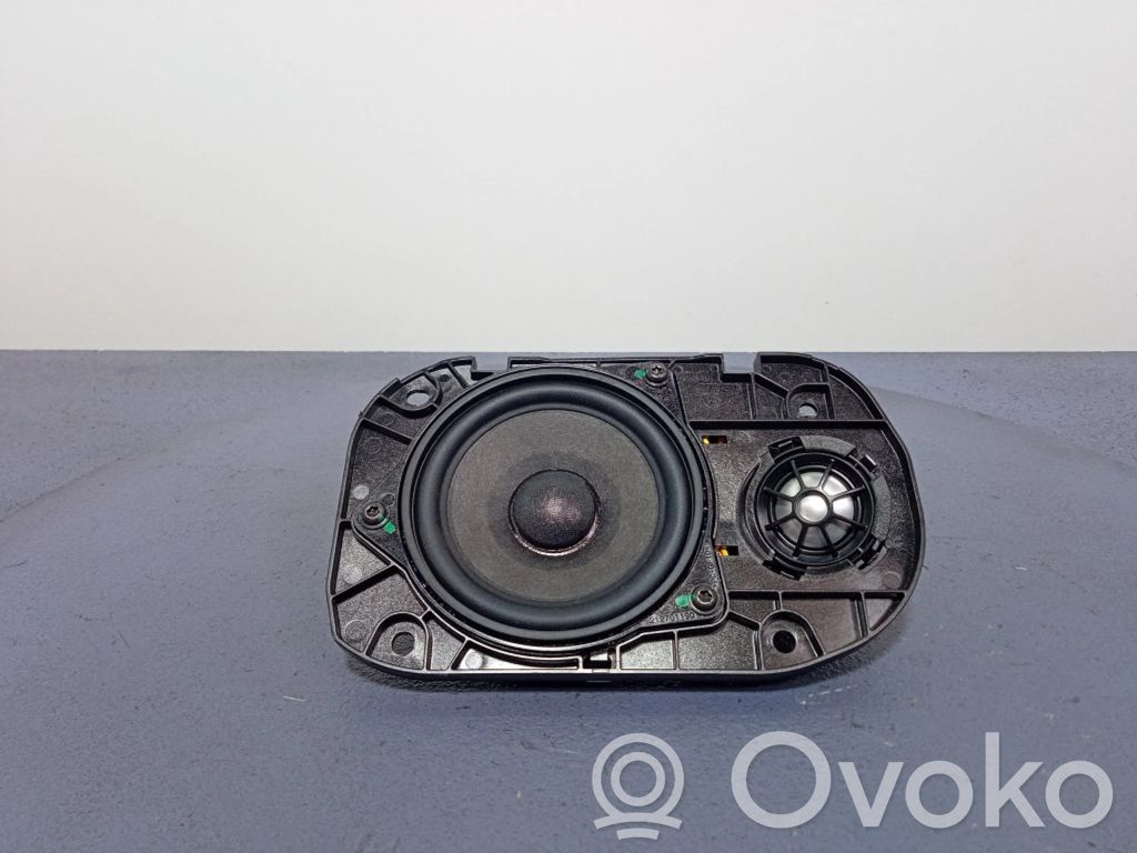 BMW 1 F40 Enceinte subwoofer 