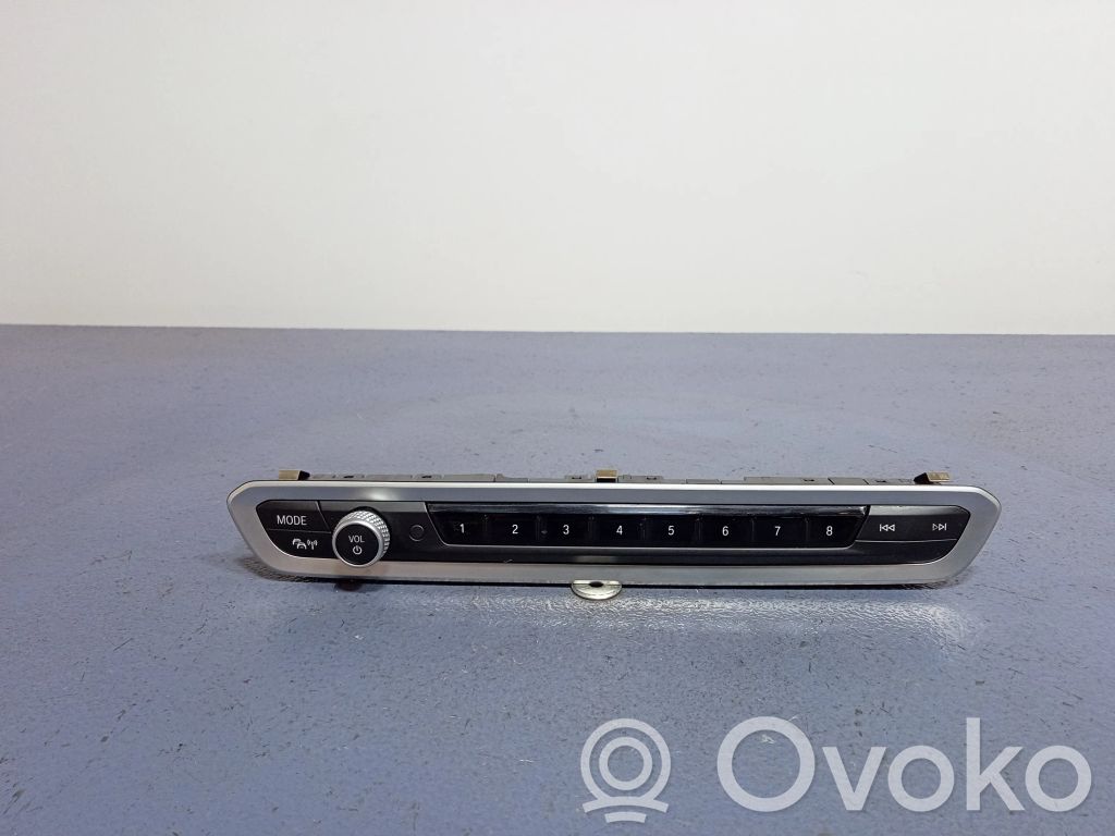 BMW X5 G05 Head unit multimedia control 