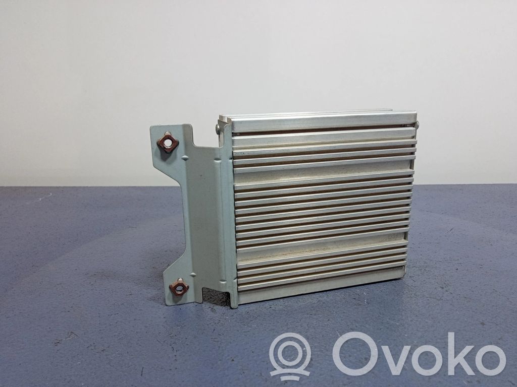 Pystyantennivahvistin   39186TK4A110,39186TK4A110