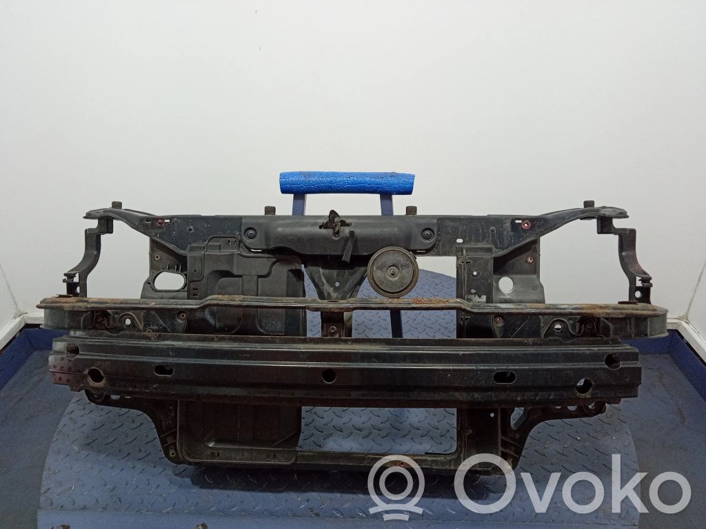 Hyundai Getz Front bodywork piece 