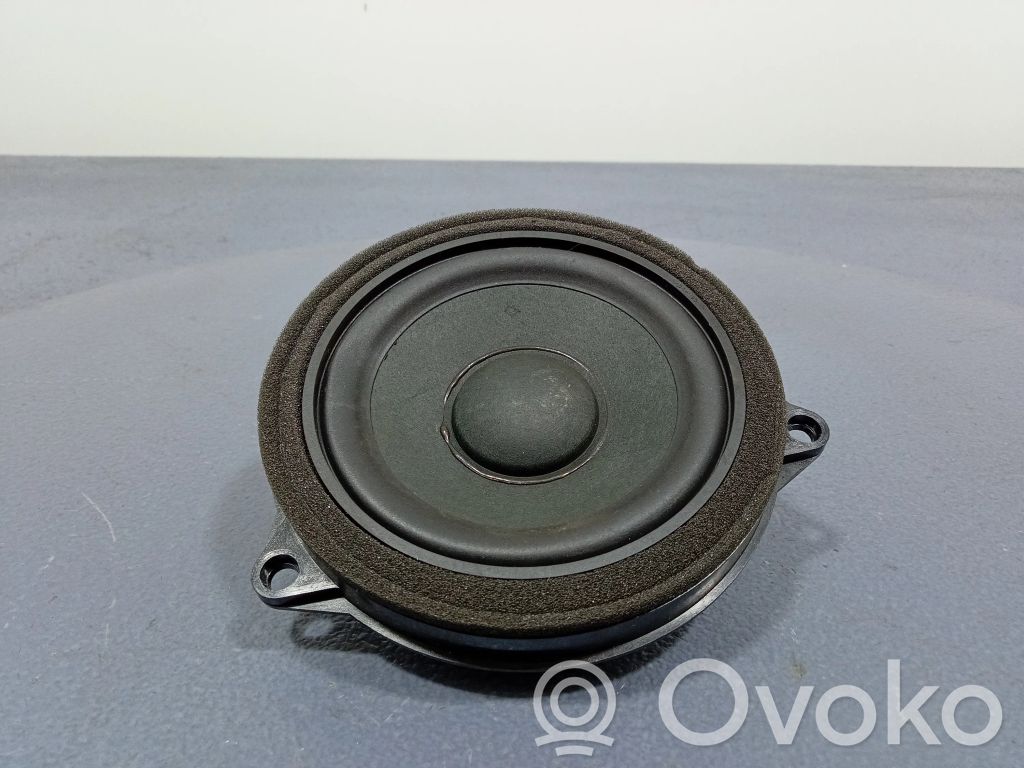 BMW X4 F26 Subwoofer 