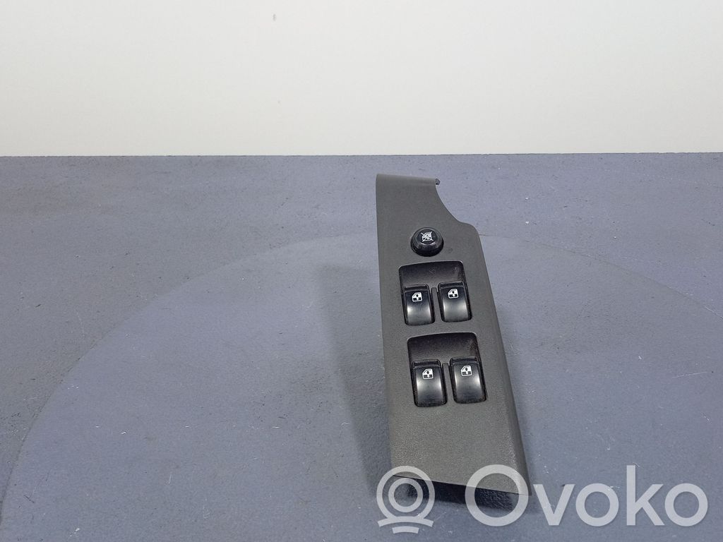 Chevrolet Aveo Electric window control switch 