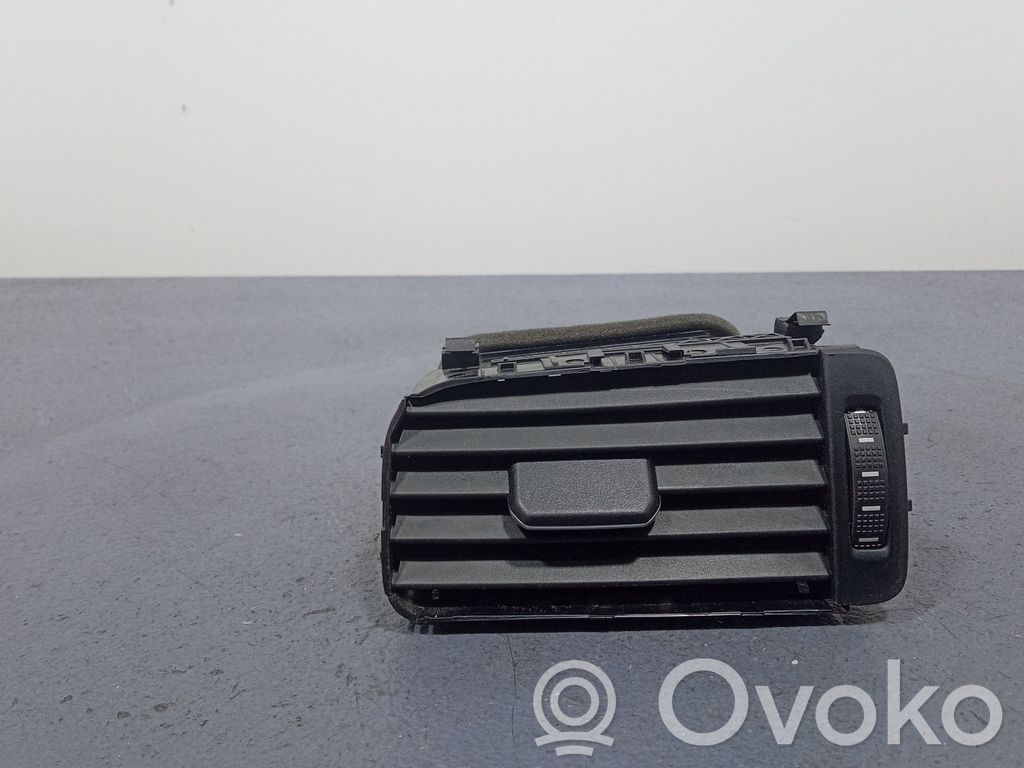 Volkswagen Jetta VI Boczna kratka nawiewu deski rozdzielczej 