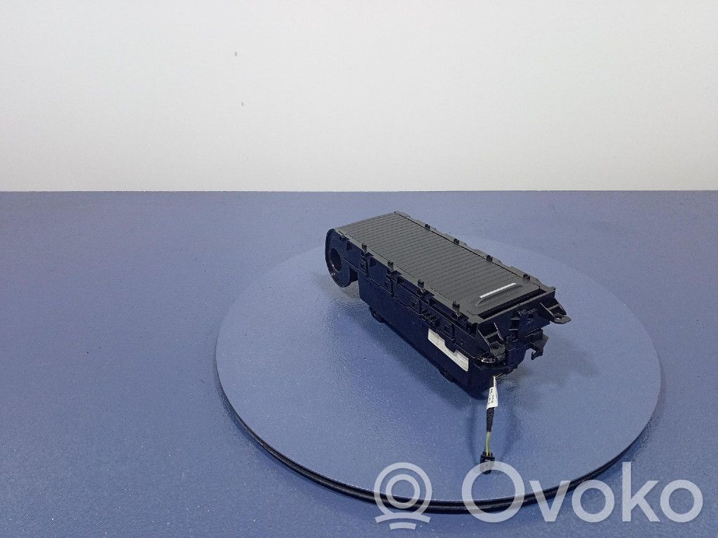 Ford Kuga I Hansikaslokero 