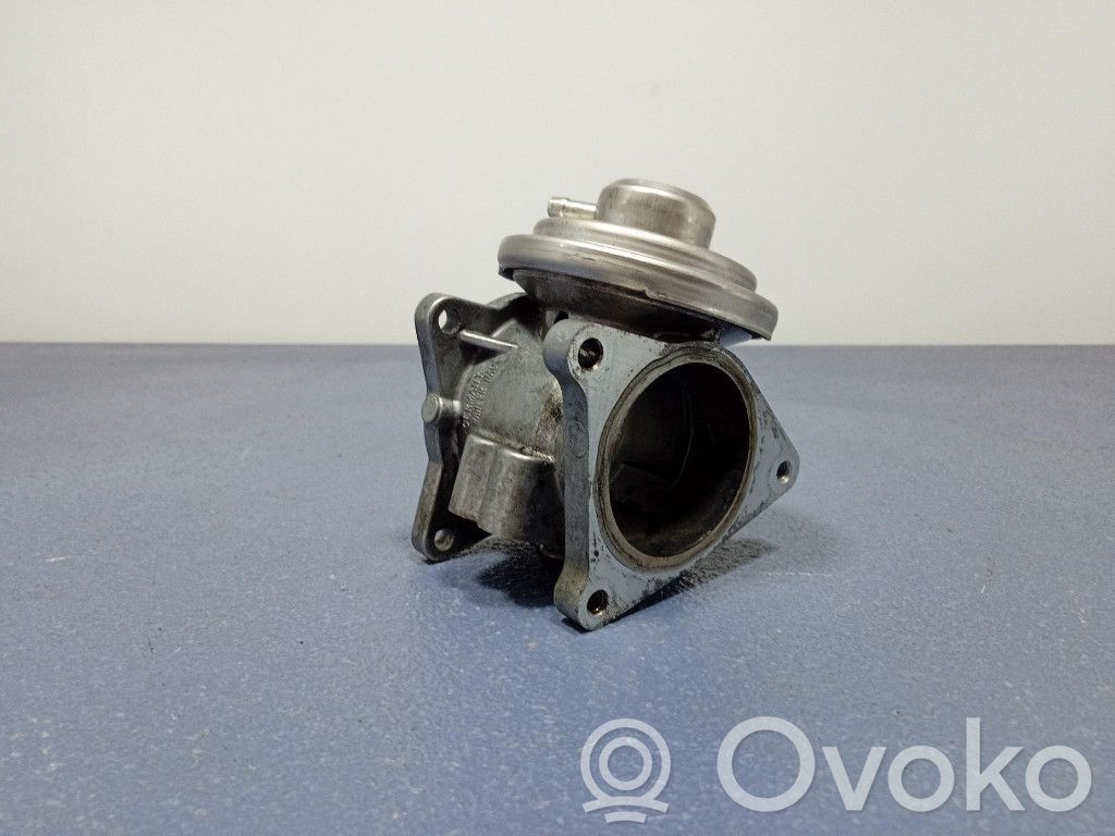 Supapă EGR   038129637D,038129637D